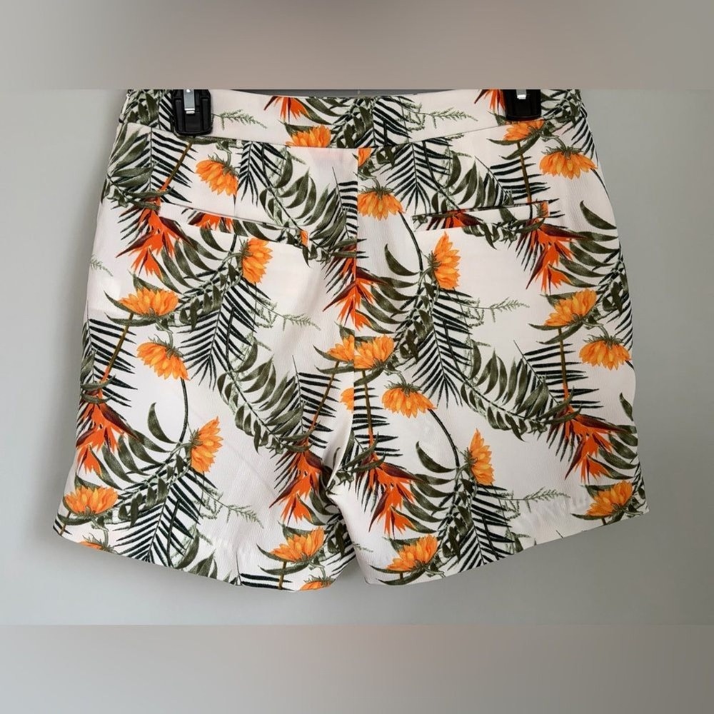 Carolina Belle Shorts Size 4 Floral White Orange and‎ Green - Picture 2 of 14